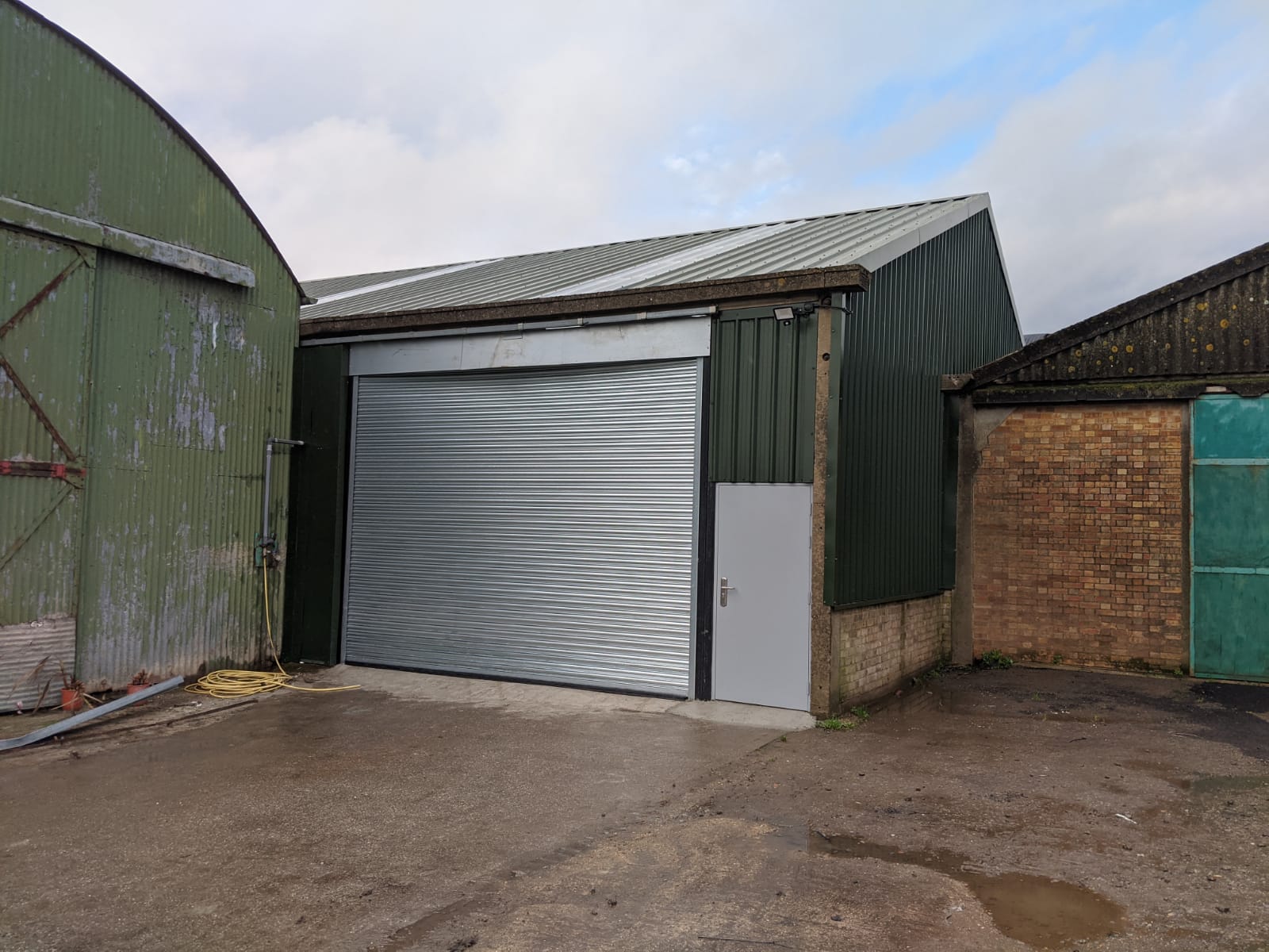 2,700sqft storage unit to rent in Iver